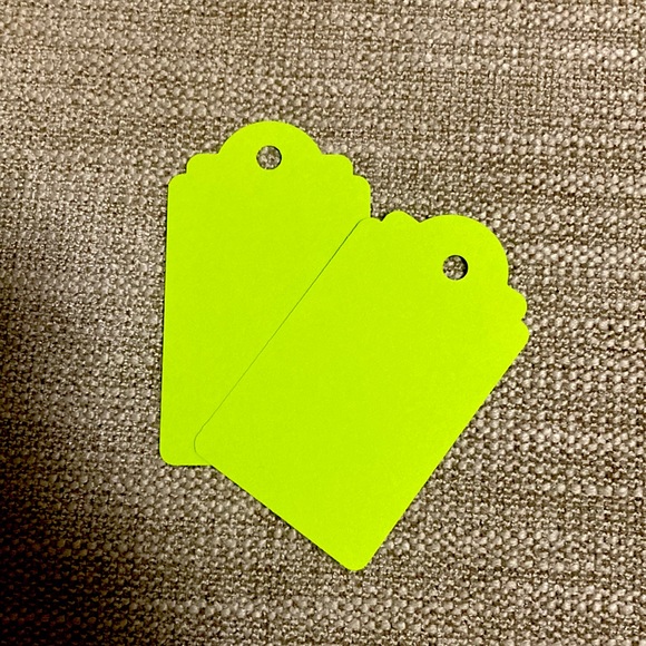 💚 Bright Green Tags 💚 - Picture 3 of 5